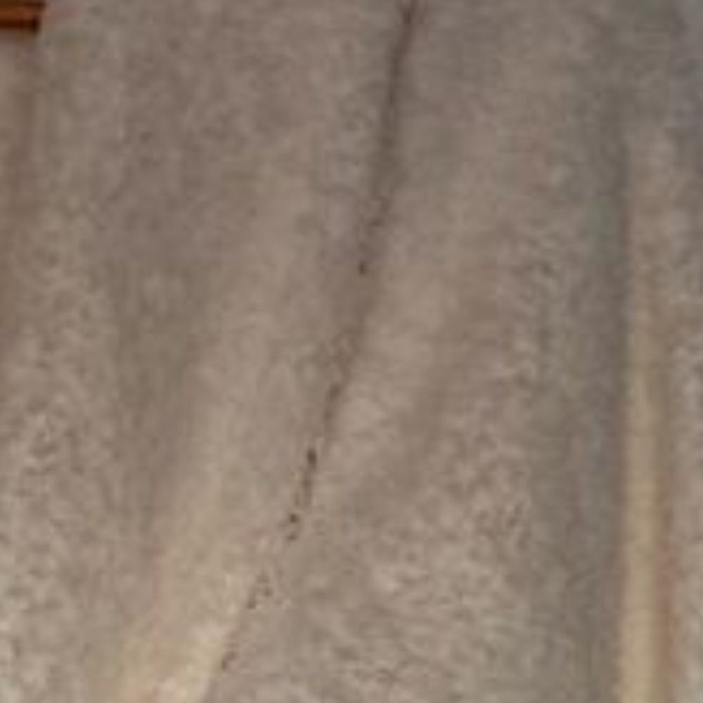White robe  - Picture 5 of 5